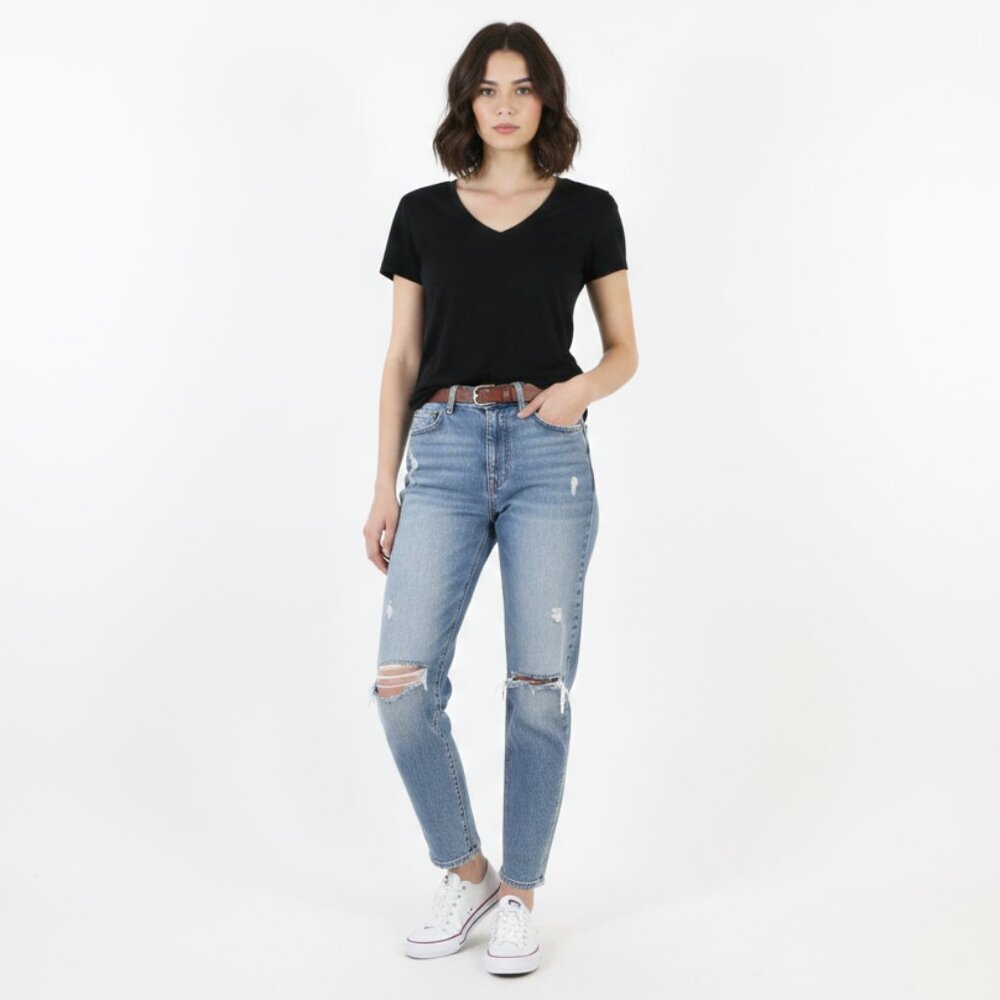 *Guess Black V Neck T Shirt